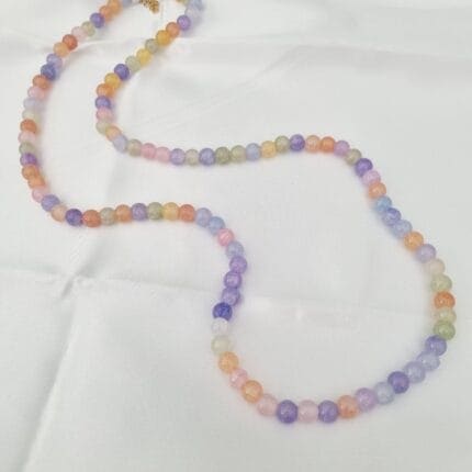 Μακρύ κολιέ με πολύχρωμες χάντρες