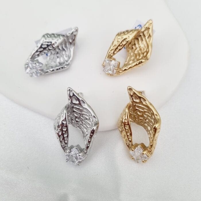 20240706_134225 Ατσάλινα σκουλαρίκια με διάφανα κρύσταλλα - Image 1