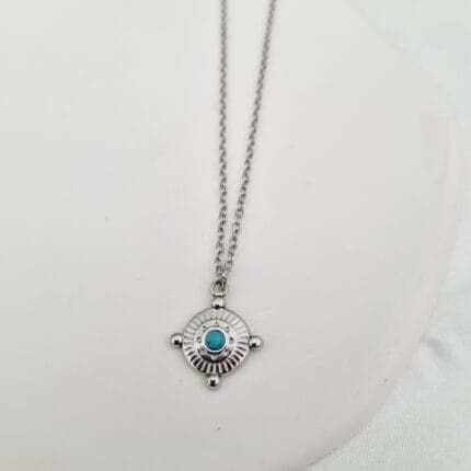 Ατσάλινο κολιέ με μικρό στρόγγυλο στοιχείο με ημιπολύτιμο λίθο