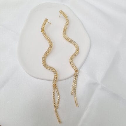 Κρεμαστά σκουλαρίκια με διάφανα στρας