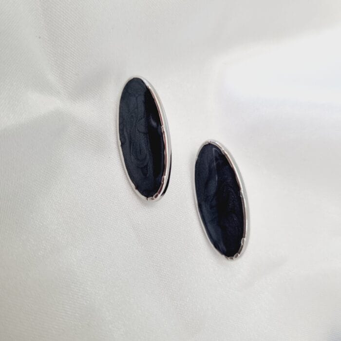 20241212_123016 Ατσάλινα οβάλ σκουλαρίκια με μαύρο σμάλτο - Image 1