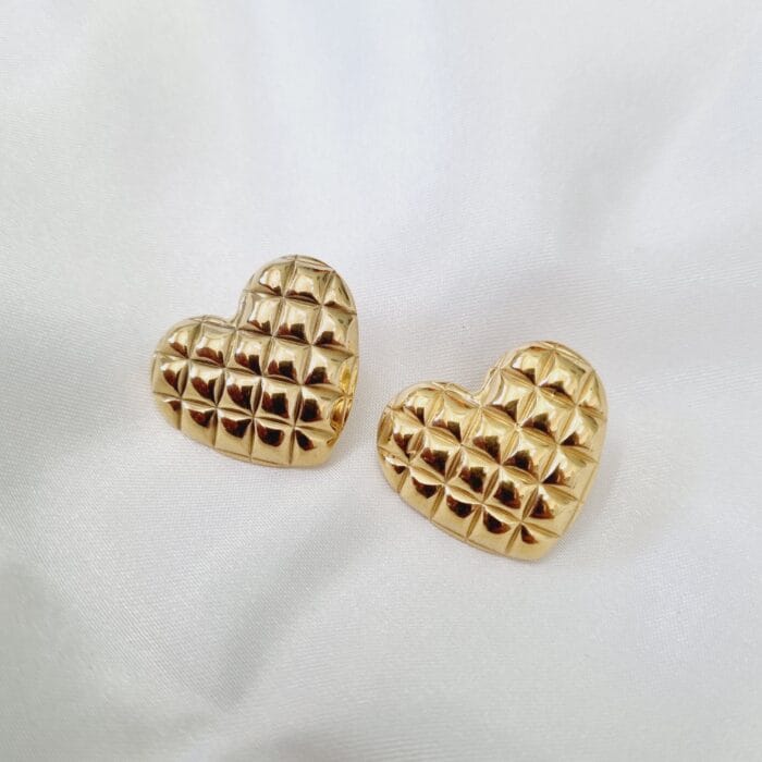 20241212_124349 Ατσάλινα σκουλαρίκια καρδιές καπιτονέ - Image 1