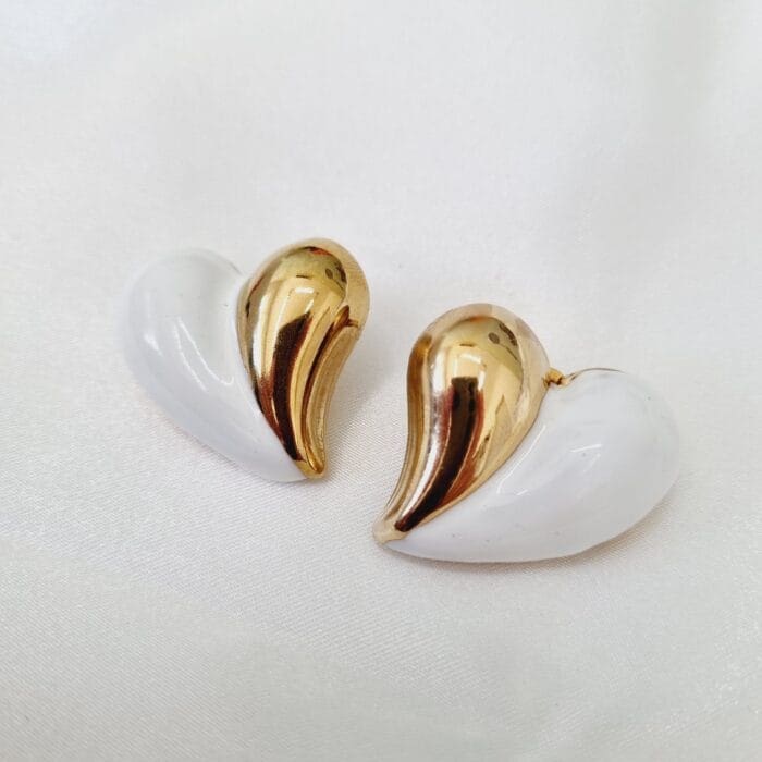 Ατσάλινα σκουλαρίκια καρδιές με σμάλτο - Image 2