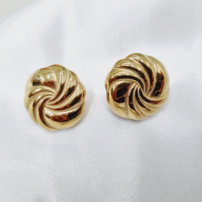 Ατσάλινα στρόγγυλα σκουλαρίκια γυριστά - Image 1