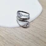 Ατσάλινο δαχτυλίδι με διάφανα στρας - Image 2
