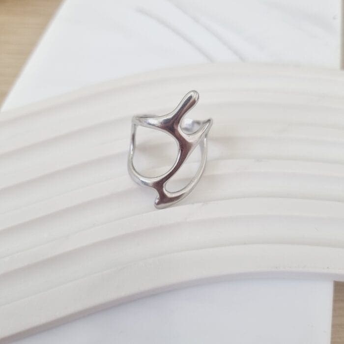 Ατσάλινο δαχτυλίδι με ανοίγματα - Image 1