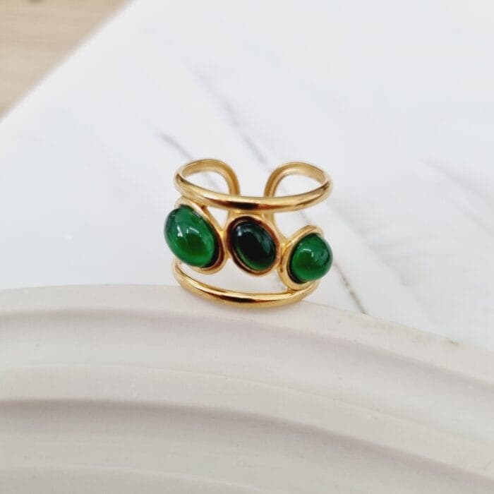 20250311_112735 Ατσάλινο δαχτυλίδι με πράσινες πέτρες - Image 1