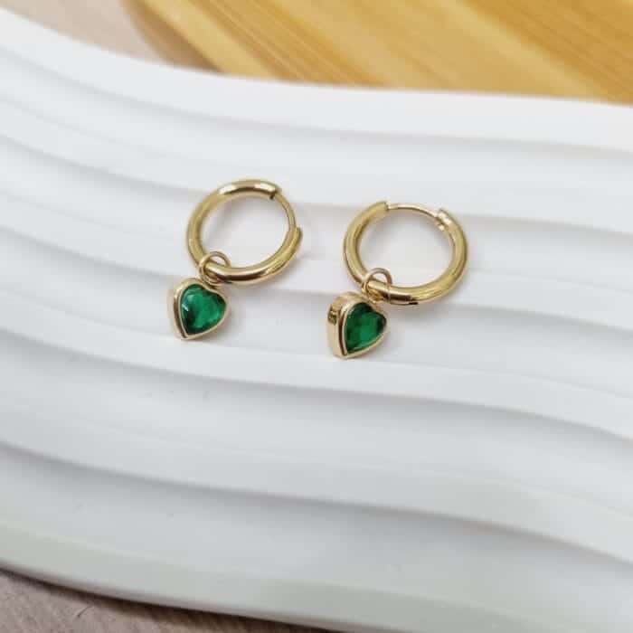 20250311_183501 Ατσάλινοι κρίκοι με καρδιές με πράσινα στρας - Image 1