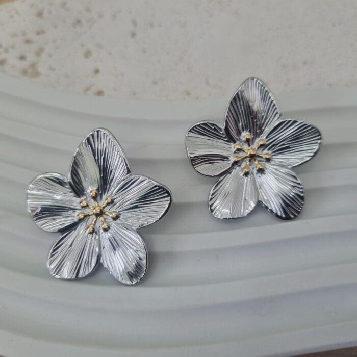 20250312_111154 Ατσάλινα σκουλαρίκια λουλούδια - Image 1