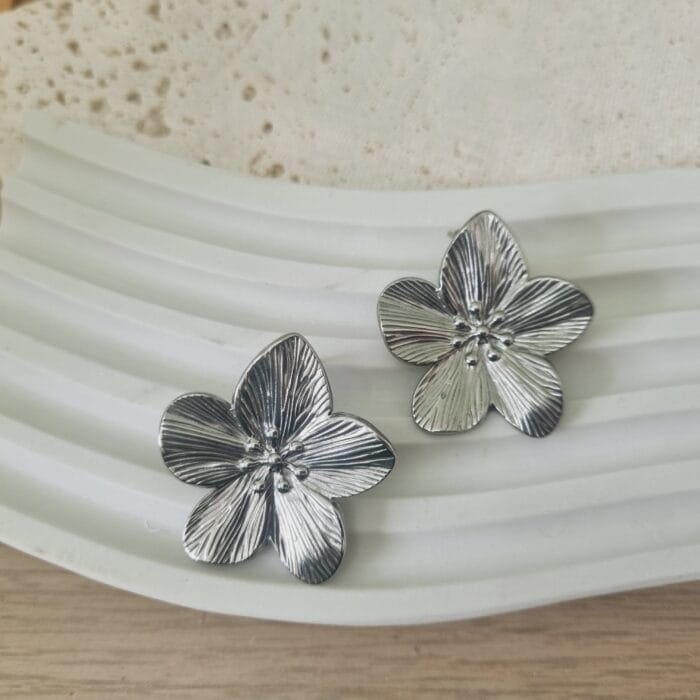 20250312_115852 Ατσάλινα σκουλαρίκια λουλούδια - Image 1