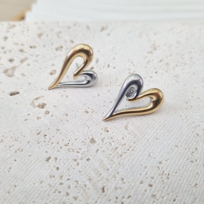 20250313_115322 Ατσάλινα σκουλαρίκια καρδιές - Image 1