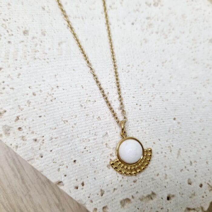 20250327_181829 Ατσάλινο κολιέ με έθνικ στοιχείο με άσπρη πέτρα - Image 1