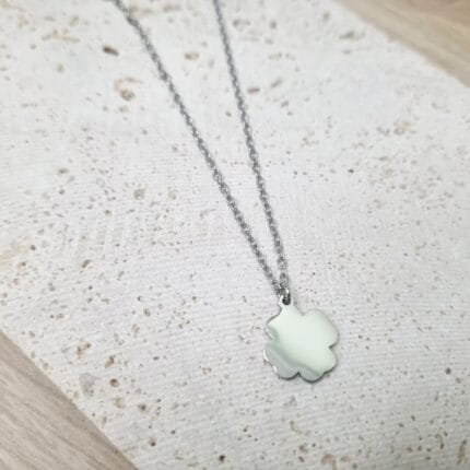 Ατσάλινο κολιέ τριφύλλι