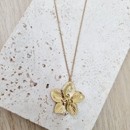 Ατσάλινο κολιέ λουλούδι