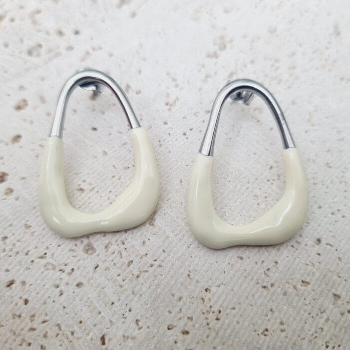 20250618_130933 Ατσάλινα σκουλαρίκια με άσπρο σμάλτο - Image 1