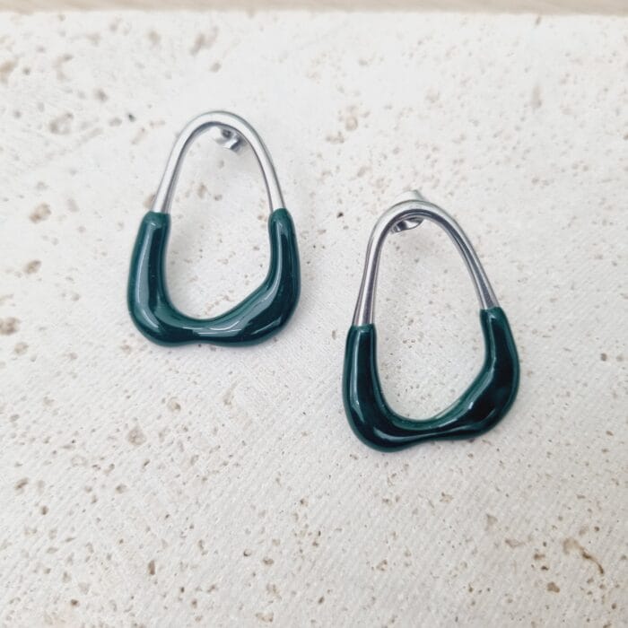 20250618_131906 Ατσάλινα σκουλαρίκια με πράσινο σμάλτο - Image 1
