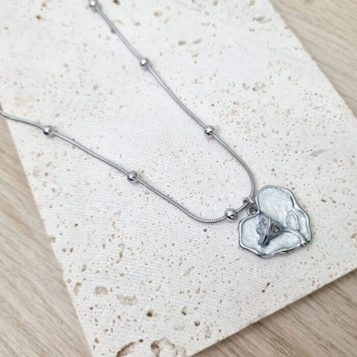 Κ01272 Aτσάλινο κολιέ με καρδιά με τριαντάφυλλο - Image 1