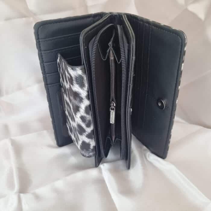 Γυναικείο πορτοφόλι animal print - Image 3