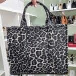 Τσάντα χειρός animal print - Image 2