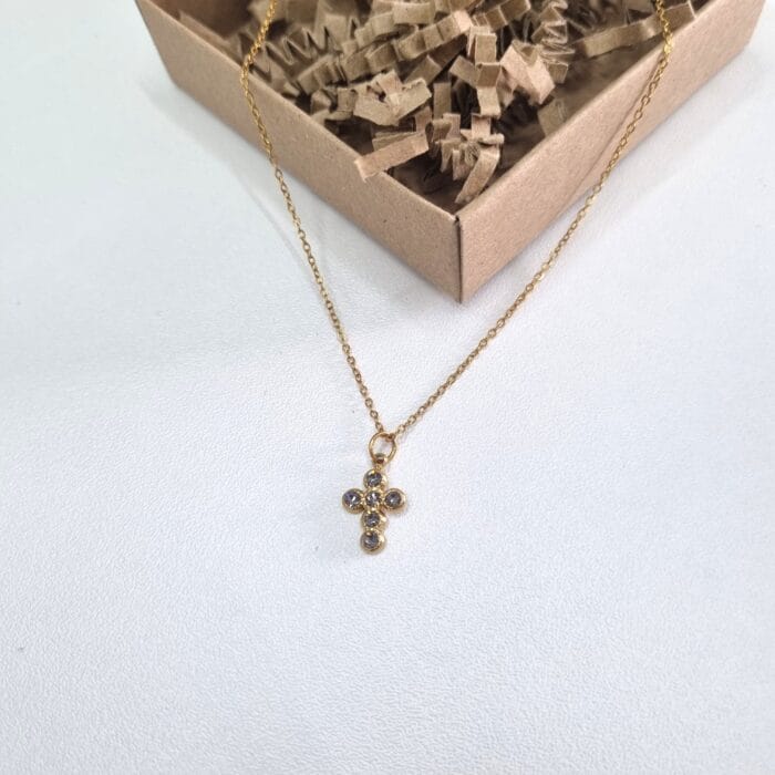 Ατσάλινο κολιέ με σταυρό με στρας - Image 2