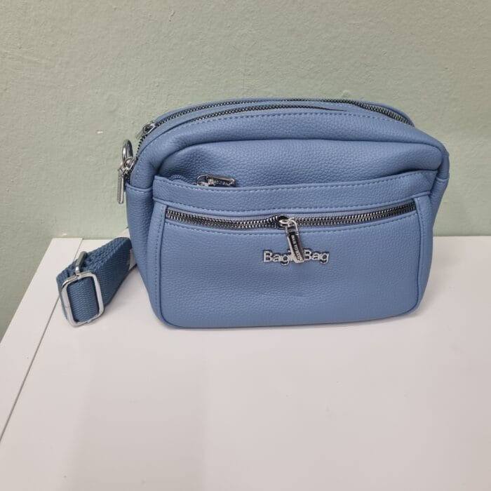 20251007_175518 Γαλάζιο τσαντάκι χιαστί - Image 1