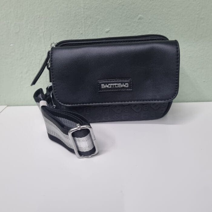 20251007_190256 Τσαντάκι χιαστί - Image 1