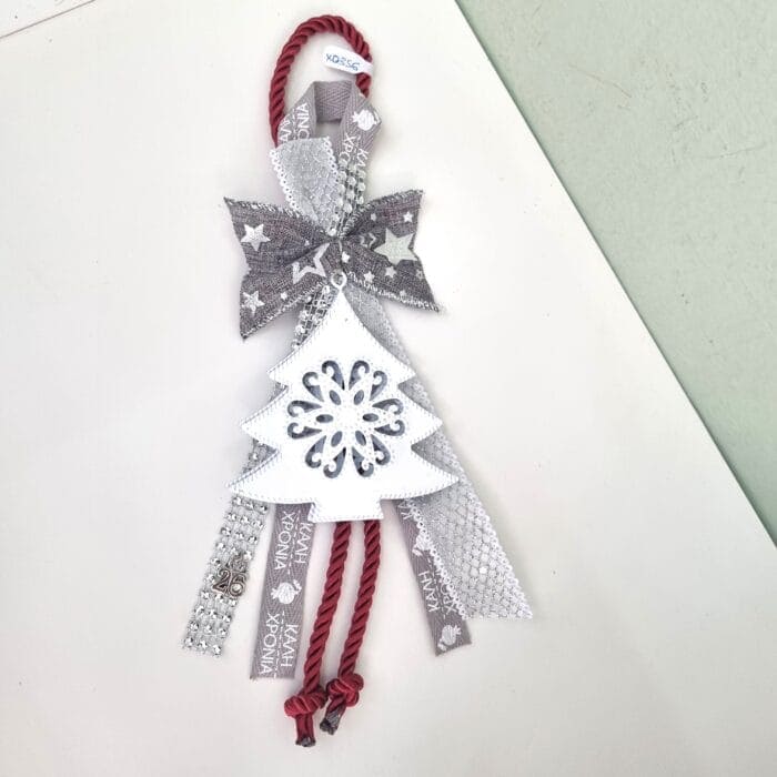 8 Κρεμαστό Γούρι 2026 - Χριστουγεννιάτικο δέντρο με κόκκινο κορδόνι - Image 1