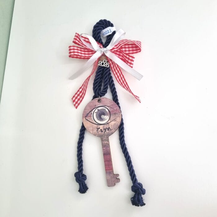 Κρεμαστό Γούρι 2026 - Κλειδί με μάτι με μπλε κορδόνι - Image 1