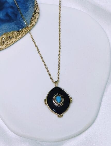 Ατσάλινο κολιέ με έθνικ στοιχείο με ημιπολύτιμο λίθο