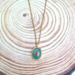 Κολιέ με στρόγγυλο στοιχείο με δίχρωμο σμάλτο - Image 5