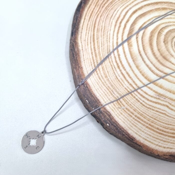 Ατσάλινο κολιέ με πυξίδα - Image 1