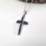 Ατσάλινο κολιέ με δίχρωμο σταυρό - Image 2