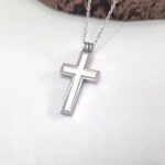 Ατσάλινο κολιέ με σταυρό - Image 2