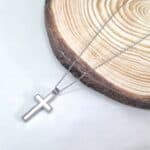 Ατσάλινο κολιέ με σταυρό