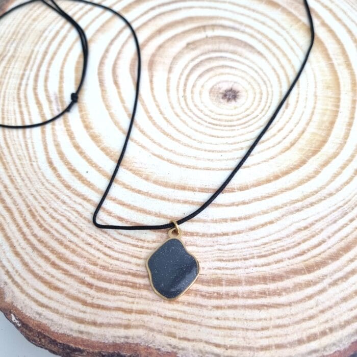 Μακρύ κολιέ με ατσάλινο ακανόνιστο στοιχείο - Image 2