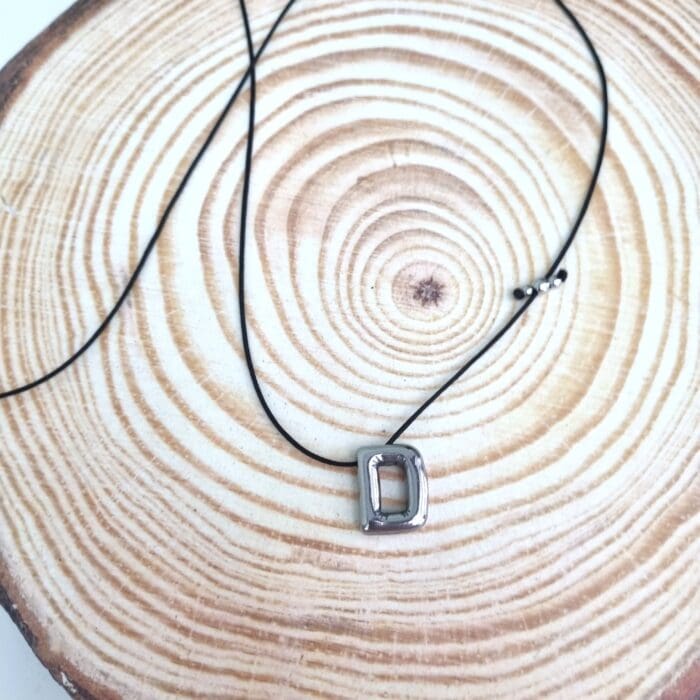 Μακρύ κολιέ με ατσάλινο μονόγραμμα D - Image 2