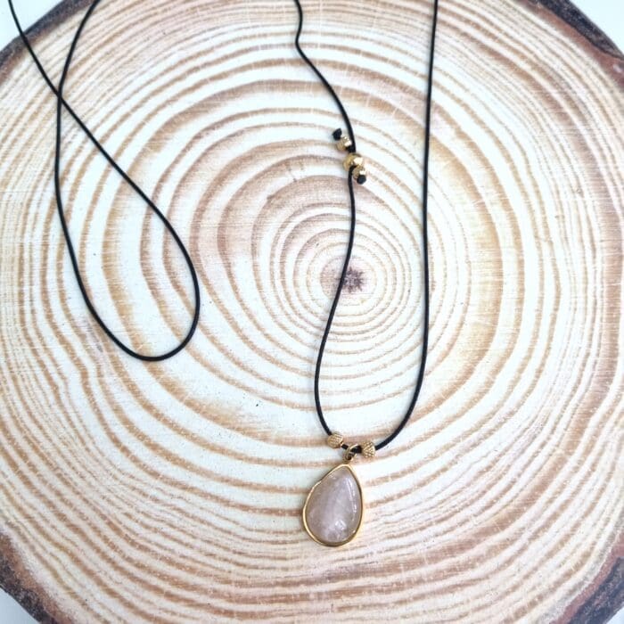 Κ69 Μακρύ κολιέ με ατσάλινη σταγόνα με ημιπολύτιμη πέτρα - Image 1