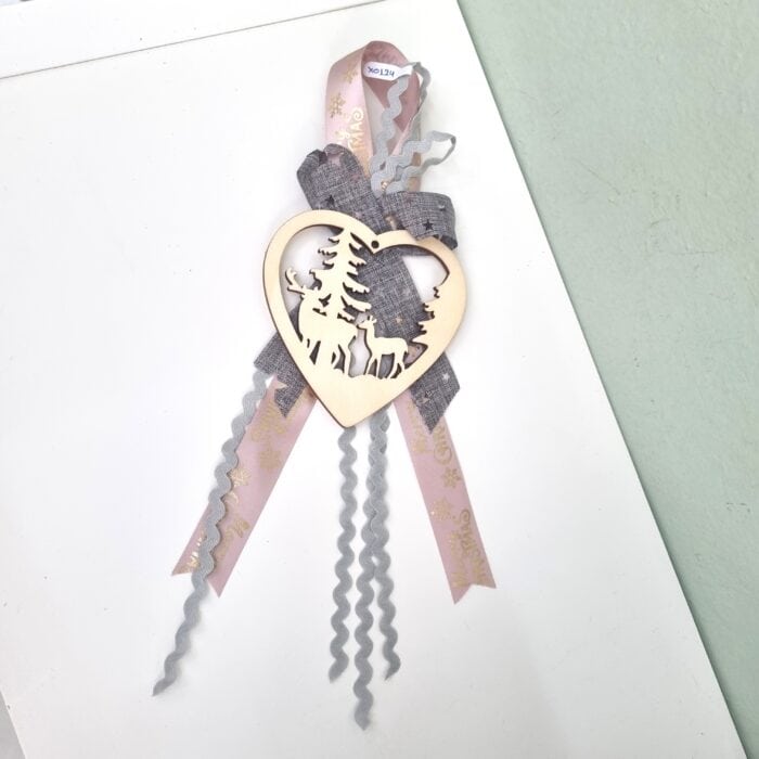 109 Κρεμαστό Γούρι 2025 - Καρδιά με κορδέλες - Image 1