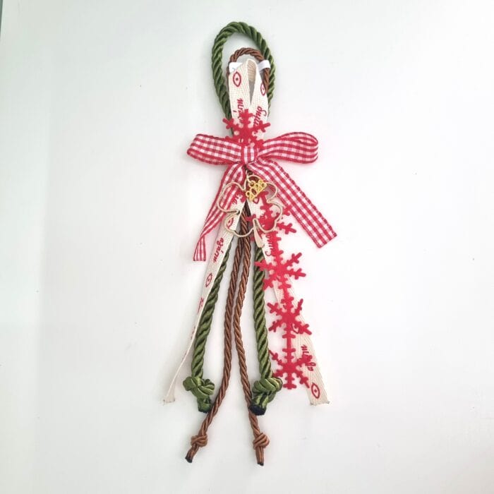 Κρεμαστό Γούρι 2026 - Τριφύλλι με λαδί και καφέ κορδόνι - Image 1