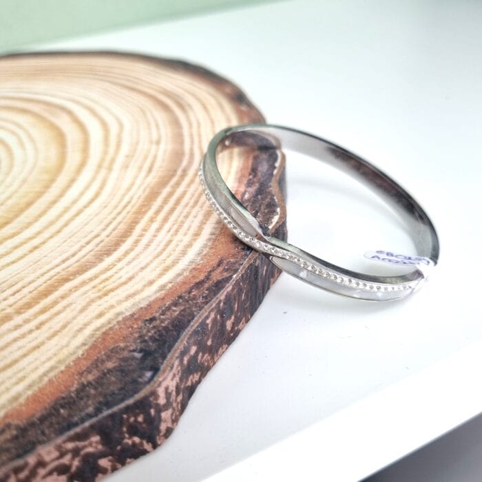 Β99 Ατσάλινο ασημί βραχιόλι με στρας - Image 1